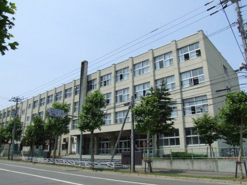 札幌市立八条中学校の画像