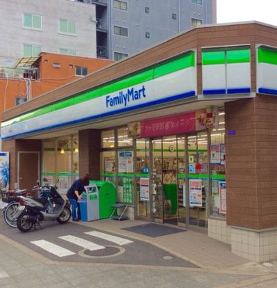 ファミリーマート 福島駅前店の画像