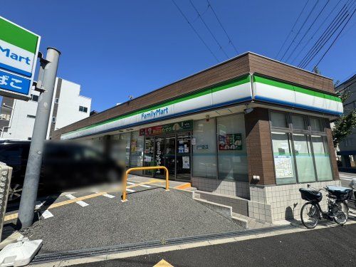 ファミリーマート神戸城内通店の画像