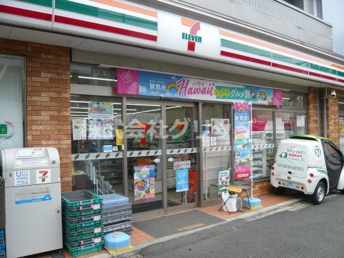 セブンイレブン 横浜大口仲町店の画像