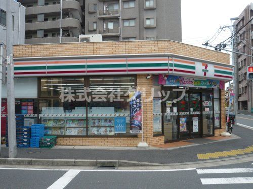 セブンイレブン 横浜大口駅南店の画像