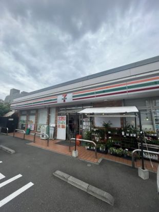 セブンイレブン 世田谷上用賀1丁目店の画像