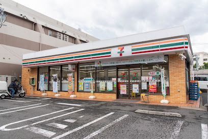 セブンイレブン 多摩永山店の画像