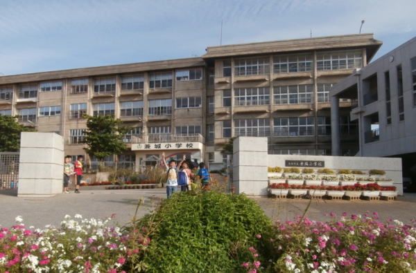 糸満市立兼城小学校の画像