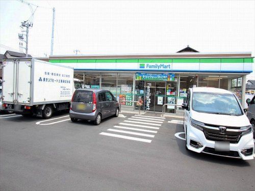 ファミリーマート 新座畑中二丁目店の画像