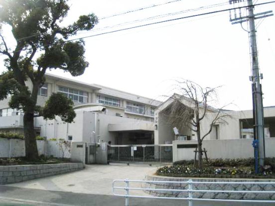 神戸市立魚崎小学校の画像