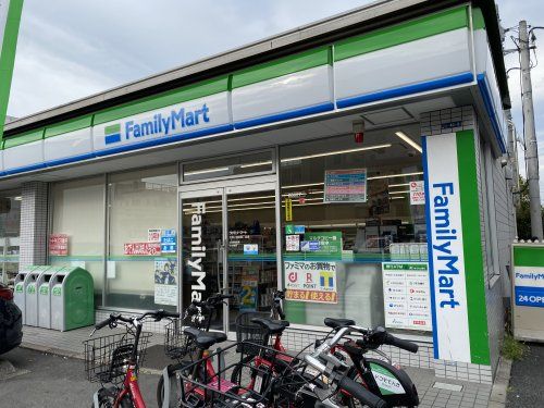 ファミリーマート大田上池台四丁目店の画像