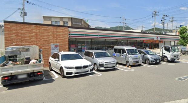 セブンイレブン 宝塚山本東3丁目店の画像