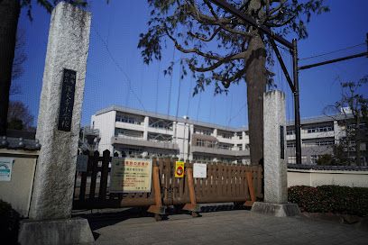 調布市立深大寺小学校の画像