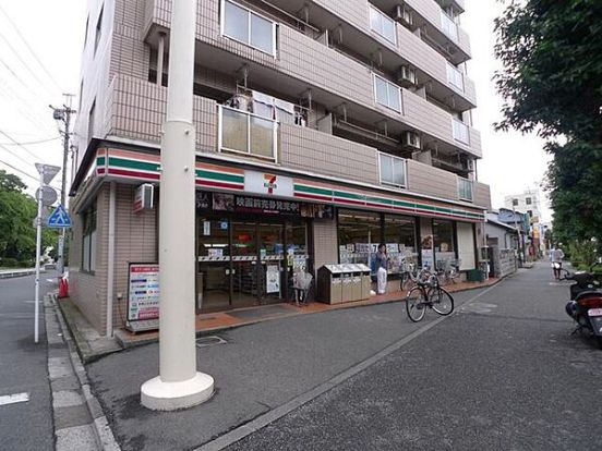 セブンイレブン足立大谷田1丁目店の画像