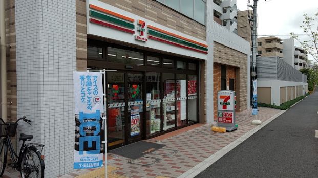 セブン-イレブン ハートイン灘北通り６丁目店の画像