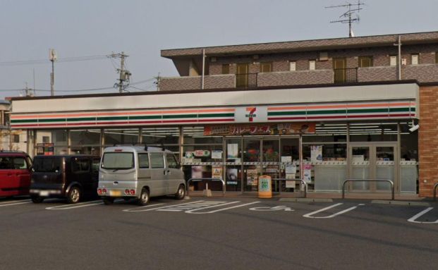 セブンイレブン 鈴鹿磯山3丁目店の画像