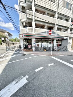 セブンイレブン吹田千里山西5丁目店の画像