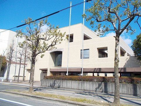 総社市立図書館の画像