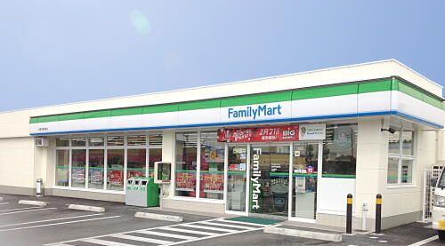 ファミリーマート 総社岡谷店の画像