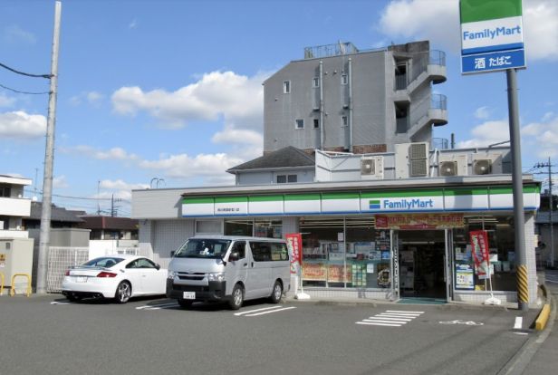 ファミリーマート 横浜青葉新石川店の画像