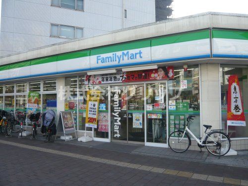 ファミリーマート 川崎貝塚一丁目店の画像