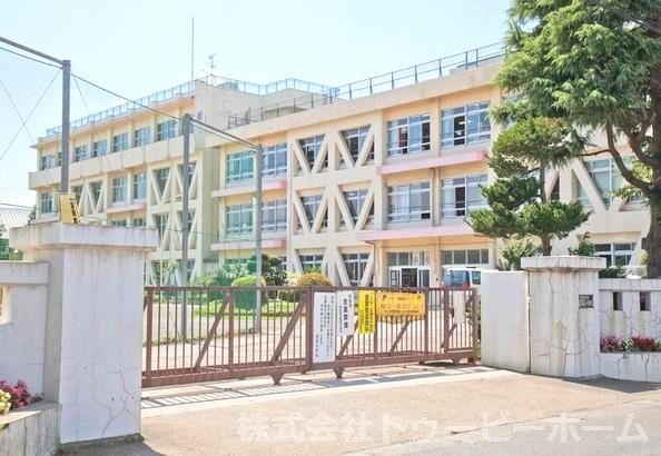 西富小学校の画像