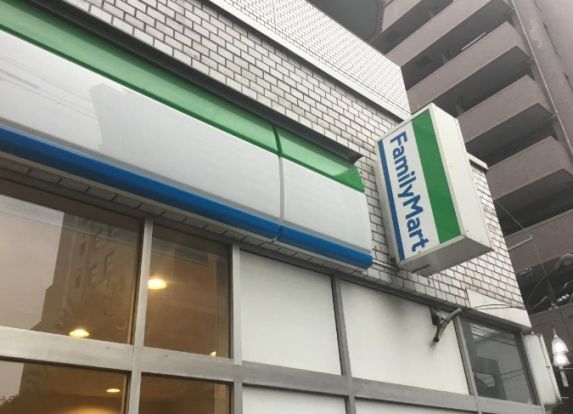 ファミリーマート 小滝橋通り店の画像