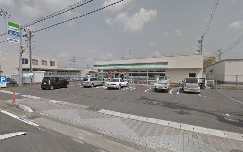 ファミリーマート 甲賀駅前店の画像