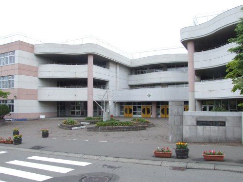 札幌市立平岡南小学校の画像