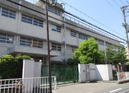 東大阪市立八戸の里小学校の画像