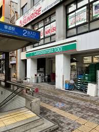 ローソンストア100 LS車道店の画像