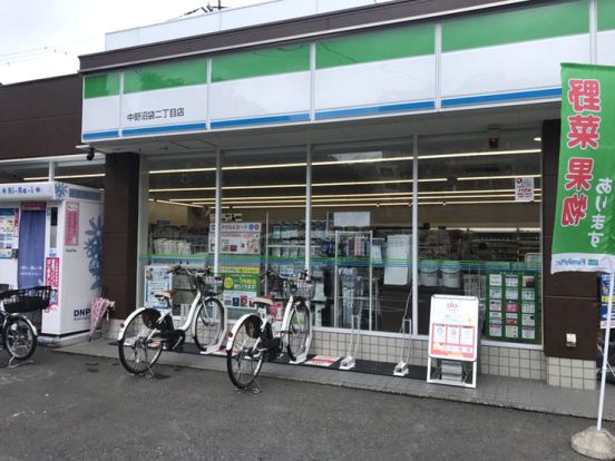 ファミリーマート 中野沼袋二丁目店の画像