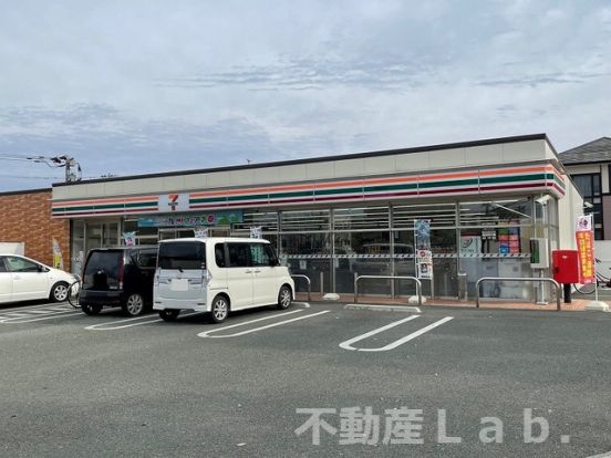 セブンイレブン 熊本南高江店の画像