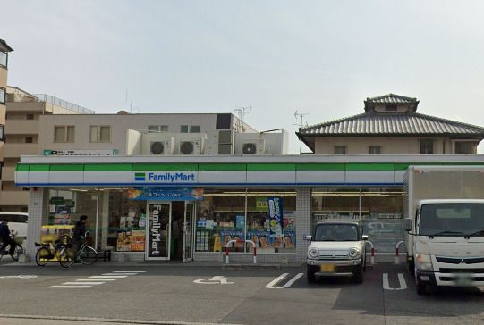 ファミリーマート 八尾春日町店の画像