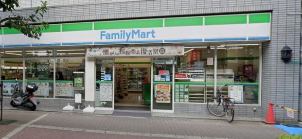 ファミリーマート 東三国三丁目店の画像