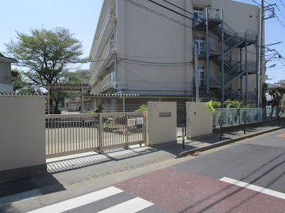 調布市立第四中学校の画像