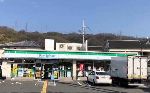 ファミリーマート 大東寺川店の画像