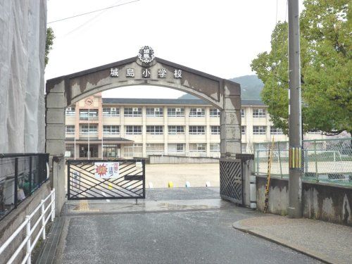 桜井市立城島小学校の画像