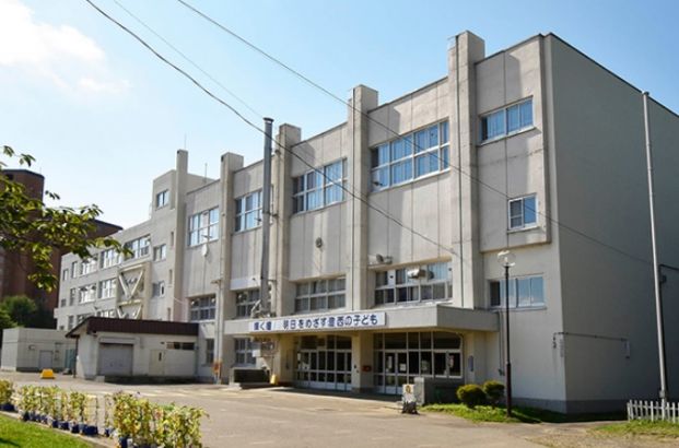 札幌市立澄川西小学校の画像