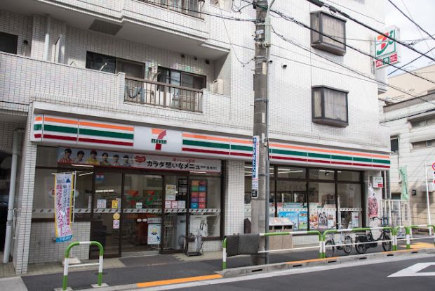 セブンイレブン 北区西ヶ原4丁目店の画像