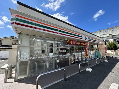 セブンイレブン 堺百舌鳥八幡南店の画像