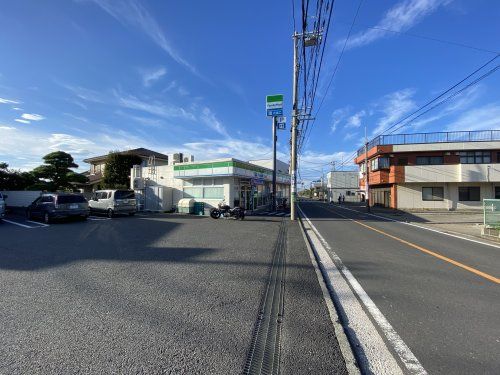 ファミリーマートサンズ戸塚深谷町店の画像