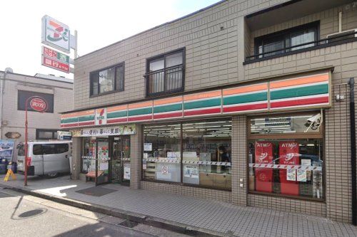 セブンイレブン 横浜菊名駅前店の画像