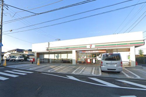 セブンイレブン 横浜笹山団地前店の画像