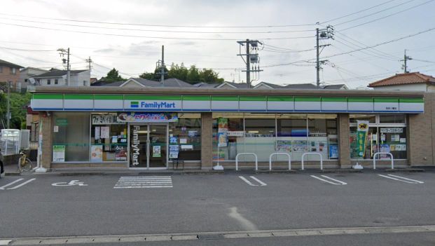 ファミリーマート 知多八幡店の画像