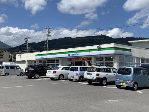 ファミリーマート 長野若槻大通り店の画像