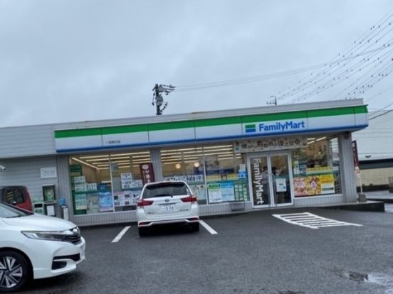 ファミリーマート 一宮馬引店の画像