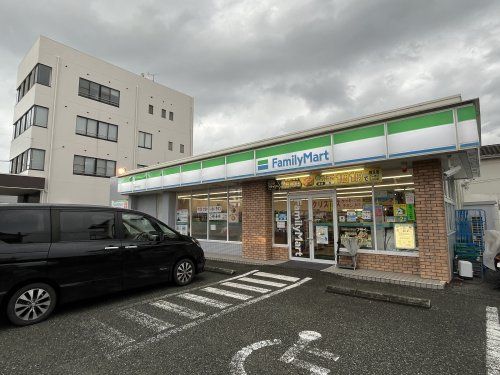 ファミリーマート 八代千反町店の画像