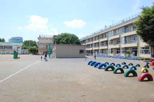 ふじみ野市立鶴ヶ丘小学校の画像