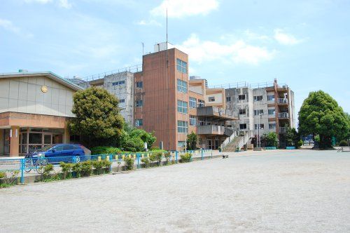 ふじみ野市立亀久保小学校の画像