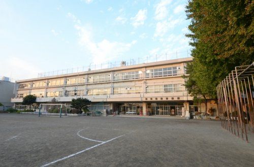 調布市立富士見台小学校の画像