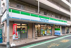 ファミリーマート 新宿大久保二丁目店の画像