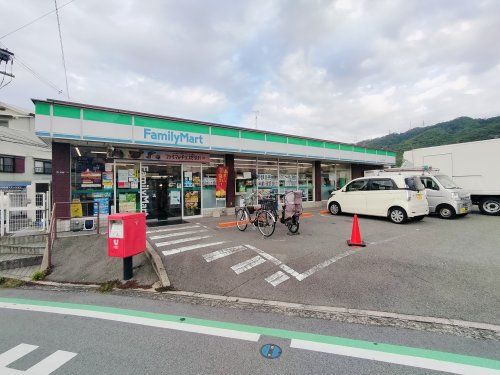 ファミリーマート 法善寺駅東店の画像