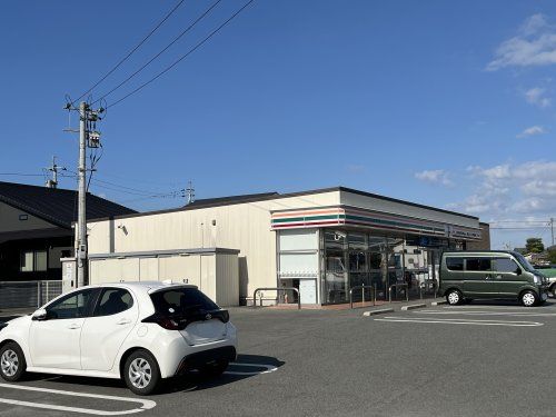 セブンイレブン 八代井上町店の画像